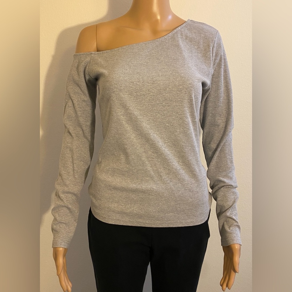 Women SHEIN Gray Long Sleeve One Off The Shoulder Textured Top